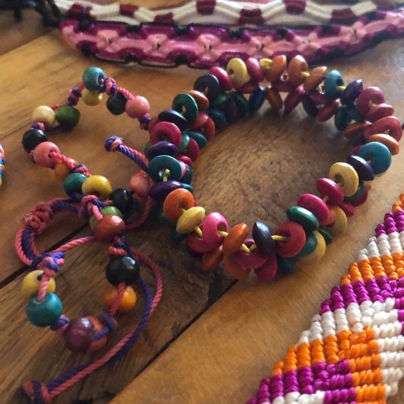 Colorful Bracelet Assortment - Picture 5 of 6